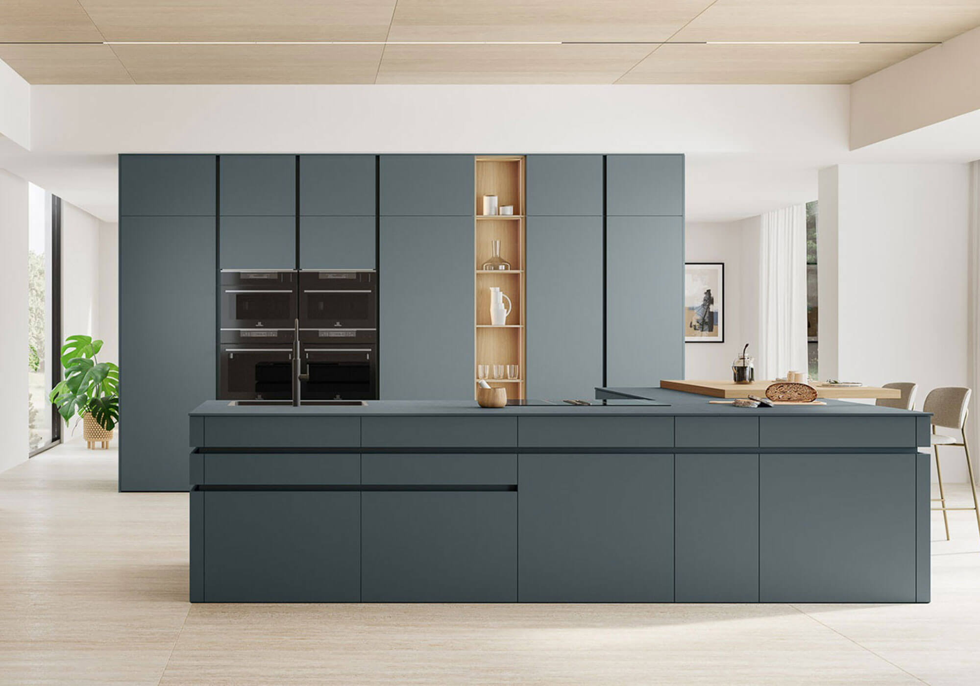 cucina moderna con isola in laccato blu con colonna forno Iconica Veneta Cucine